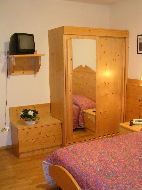 Hotel Miramonti Bedollo Ruang foto