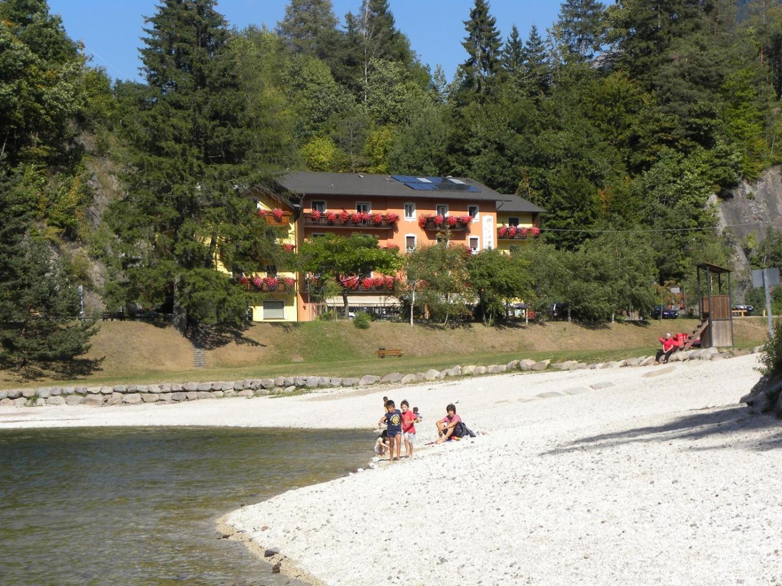 Hotel Miramonti Bedollo Bagian luar foto